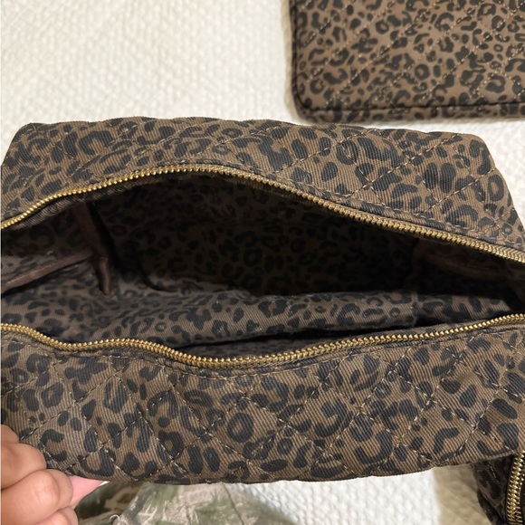 Moon Nude - Picture 3 of 5